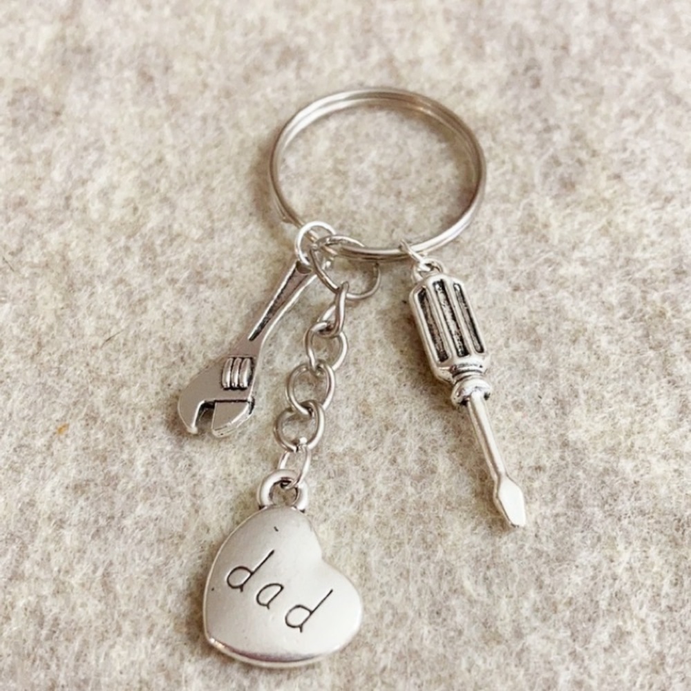 Dad tools 🛠 keychain